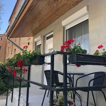 Apartment Mora 3. Kiskunfelegyhaza
